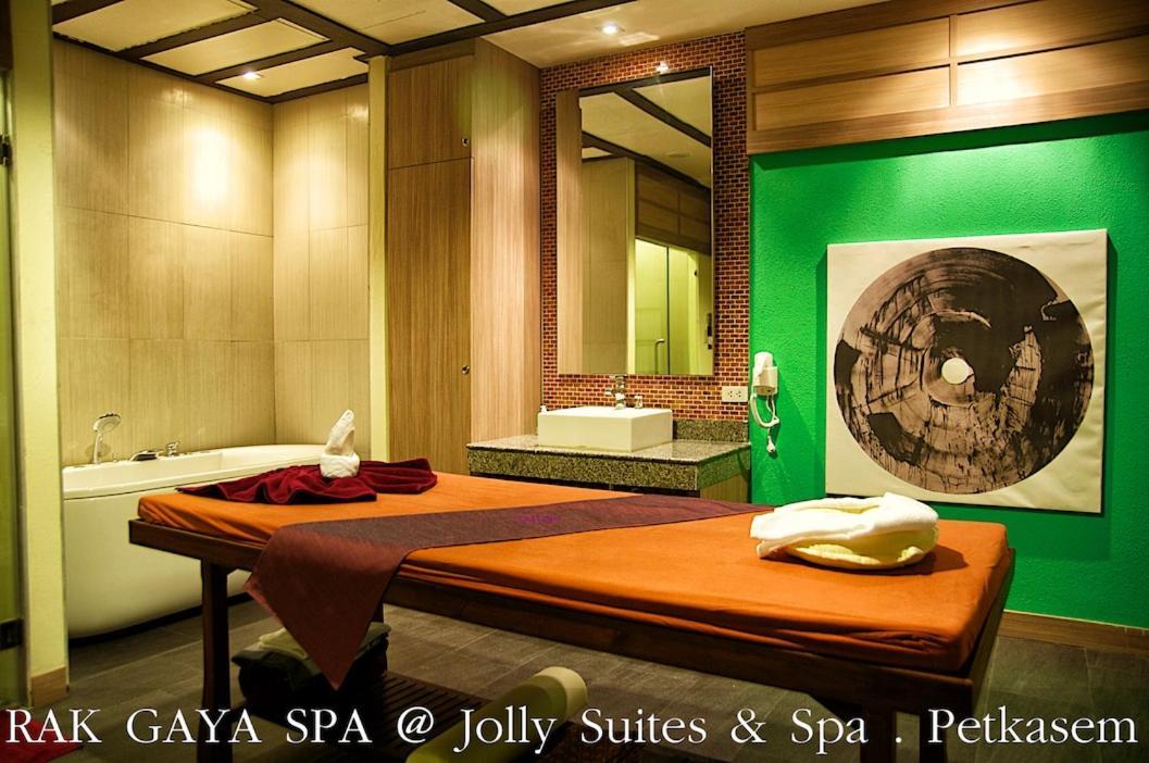 Jolly Suites&Spa Petkasem Haōhng Khēm Εξωτερικό φωτογραφία