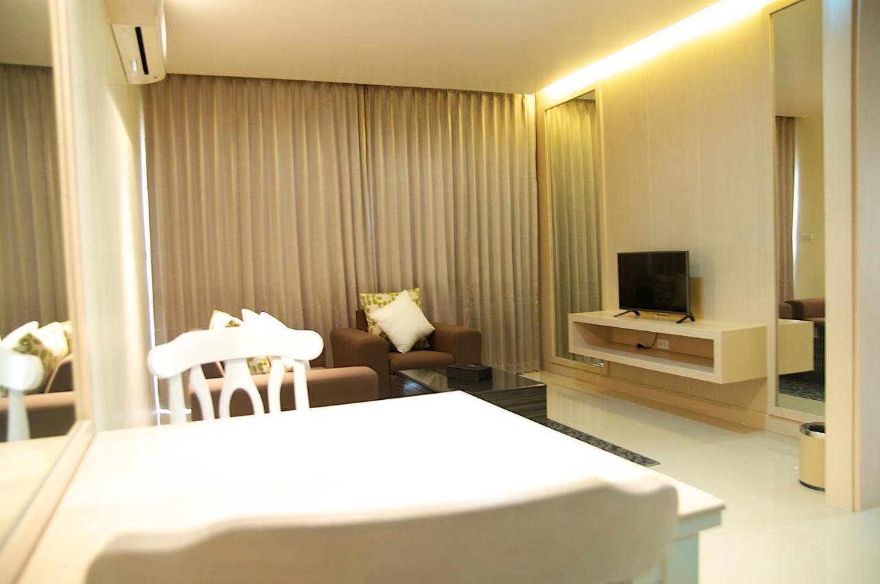 Jolly Suites&Spa Petkasem Haōhng Khēm Εξωτερικό φωτογραφία
