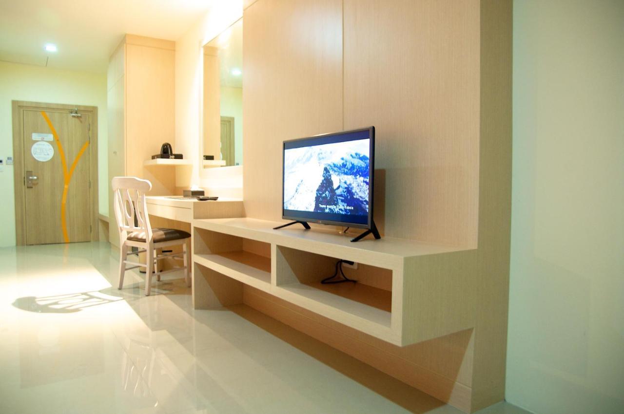 Jolly Suites&Spa Petkasem Haōhng Khēm Εξωτερικό φωτογραφία